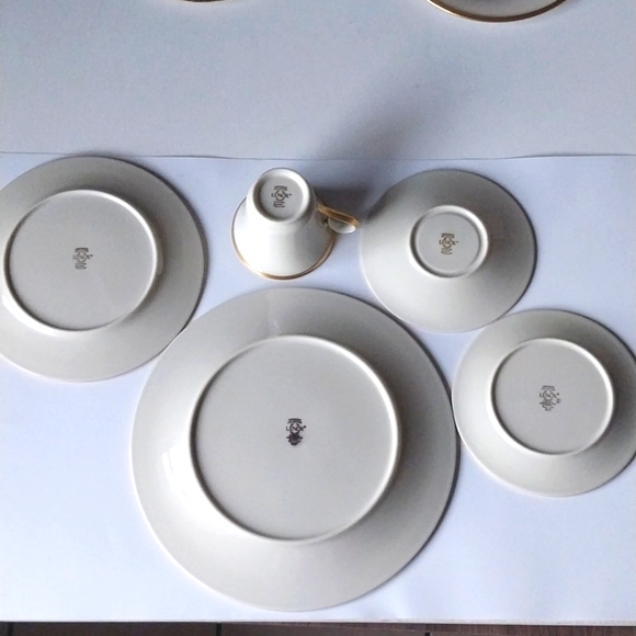 Lenox China Dinnerware 5 Piece ETERNAL GOLD Trim On Bone China - Picture 7 of 8